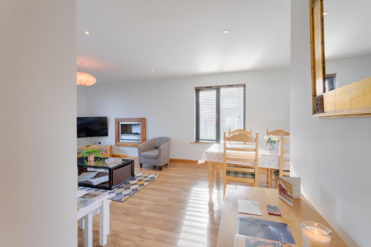בארנה Beach Lodge מראה חיצוני תמונה